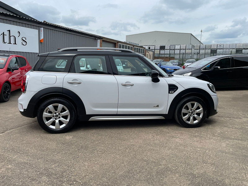 MINI Countryman 2.0 Cooper D SUV 5dr Diesel Manual ALL4 Euro 6 (s/s) (150 ps) Sat Nav, Only 35k 4 Services 5dr Manual 2024