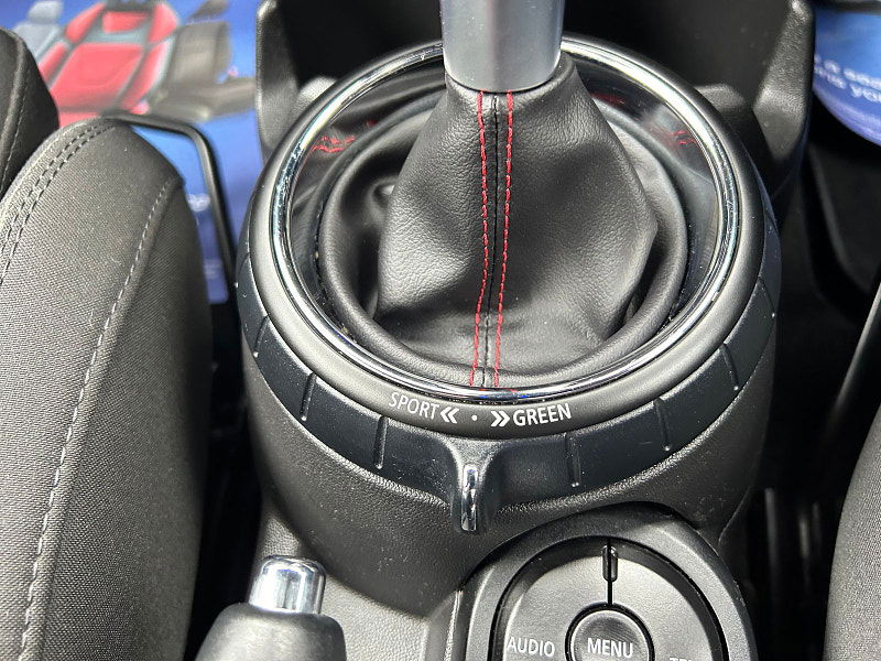 MINI Hatch 2.0 Cooper SD Hatchback 5dr Diesel Auto 6Spd Euro 6 (s/s) (170 ps) Only 2 former Keepers,  5dr Automatic 2025