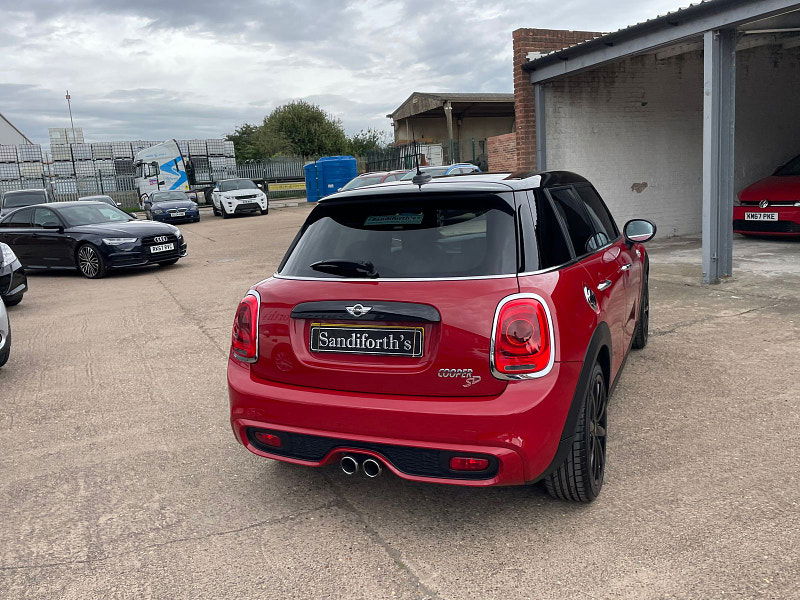 MINI Hatch 2.0 Cooper SD Hatchback 5dr Diesel Auto 6Spd Euro 6 (s/s) (170 ps) Only 2 former Keepers,  5dr Automatic 2025