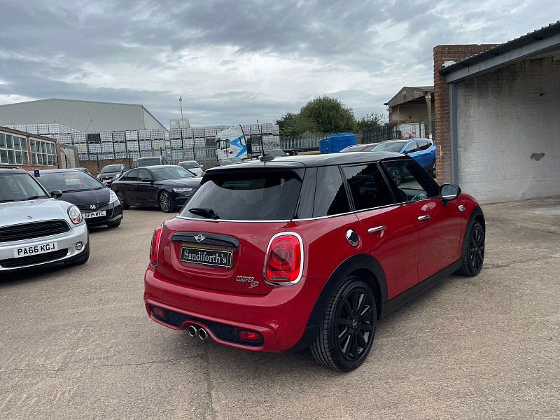 MINI Hatch 2.0 Cooper SD Hatchback 5dr Diesel Auto 6Spd Euro 6 (s/s) (170 ps) Only 2 former Keepers,  5dr Automatic 2025