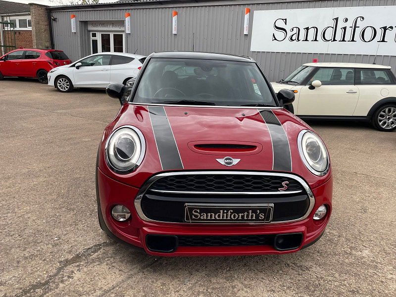 MINI Hatch 2.0 Cooper SD Hatchback 5dr Diesel Auto 6Spd Euro 6 (s/s) (170 ps) Only 2 former Keepers,  5dr Automatic 2025