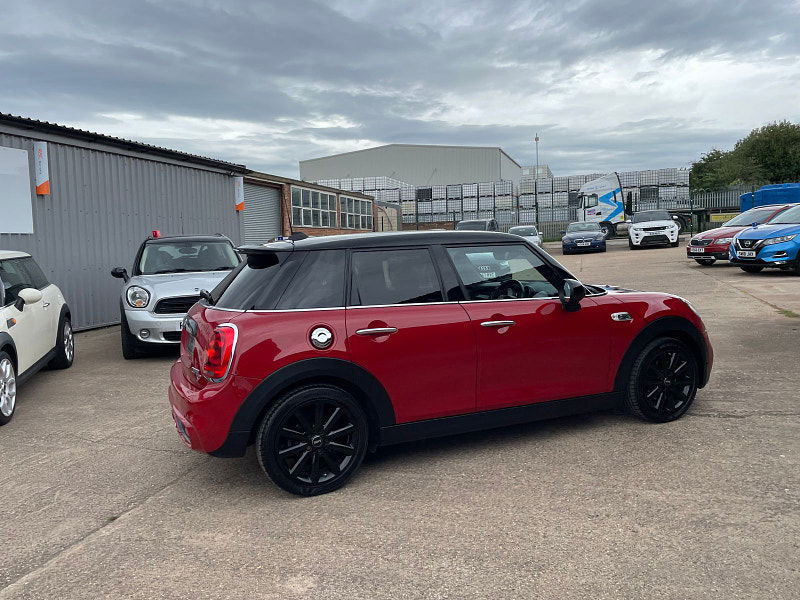 MINI Hatch 2.0 Cooper SD Hatchback 5dr Diesel Auto 6Spd Euro 6 (s/s) (170 ps) Only 2 former Keepers,  5dr Automatic 2025