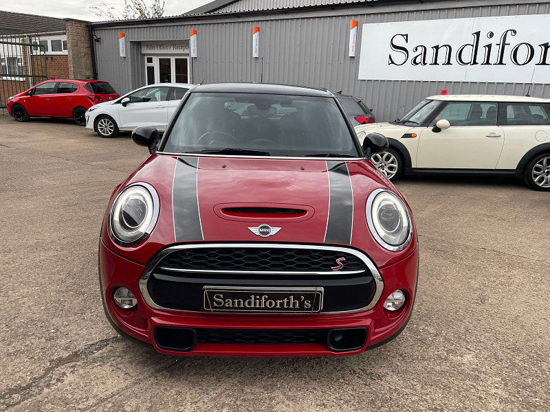 MINI Hatch 2.0 Cooper SD Hatchback 5dr Diesel Auto 6Spd Euro 6 (s/s) (170 ps) Only 2 former Keepers,  5dr Automatic 2025