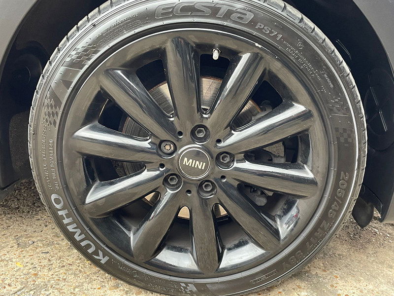 MINI Hatch 2.0 Cooper SD Hatchback 5dr Diesel Auto 6Spd Euro 6 (s/s) (170 ps) Only 2 former Keepers,  5dr Automatic 2025