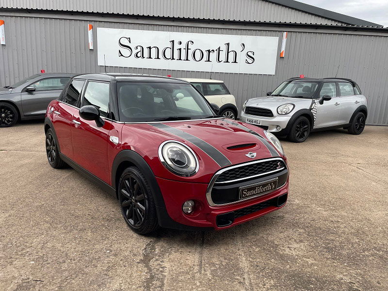 MINI Hatch 2.0 Cooper SD Hatchback 5dr Diesel Auto 6Spd Euro 6 (s/s) (170 ps) Only 2 former Keepers,  5dr Automatic 2025