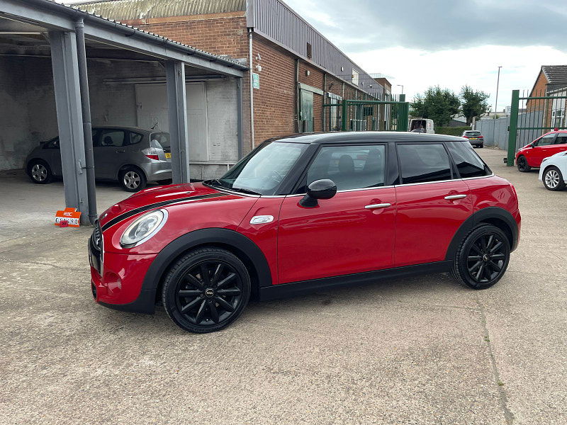 MINI Hatch 2.0 Cooper SD Hatchback 5dr Diesel Auto 6Spd Euro 6 (s/s) (170 ps) Only 2 former Keepers,  5dr Automatic 2025