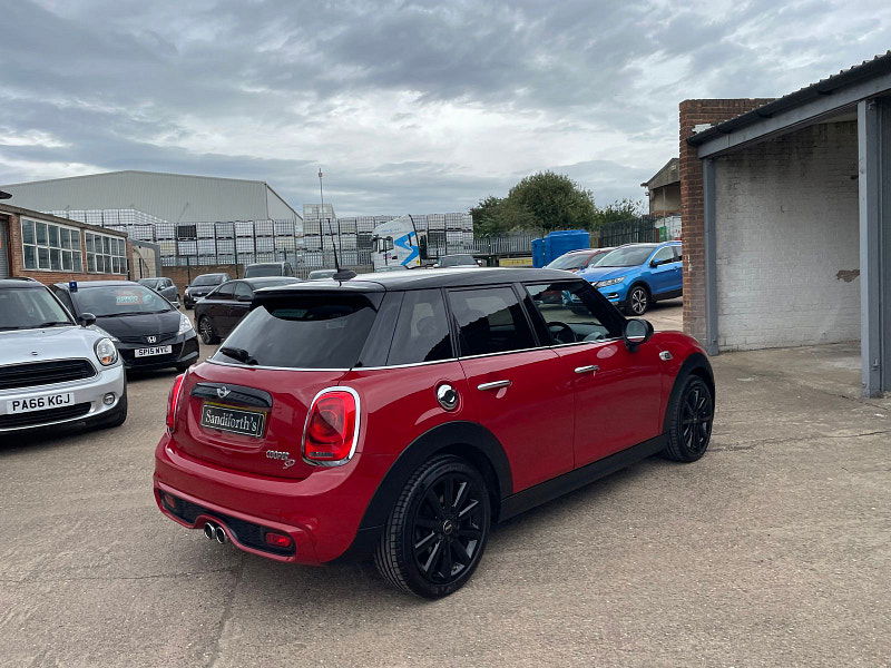 MINI Hatch 2.0 Cooper SD Hatchback 5dr Diesel Auto 6Spd Euro 6 (s/s) (170 ps) Only 2 former Keepers,  5dr Automatic 2025