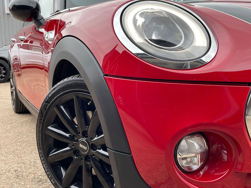 MINI Hatch 2.0 Cooper SD Hatchback 5dr Diesel Auto 6Spd Euro 6 (s/s) (170 ps) Only 2 former Keepers,  5dr Automatic 2025