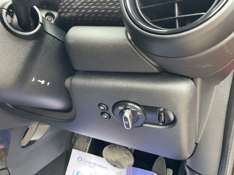 MINI Hatch 2.0 Cooper SD Hatchback 5dr Diesel Auto 6Spd Euro 6 (s/s) (170 ps) Only 2 former Keepers,  5dr Automatic 2025