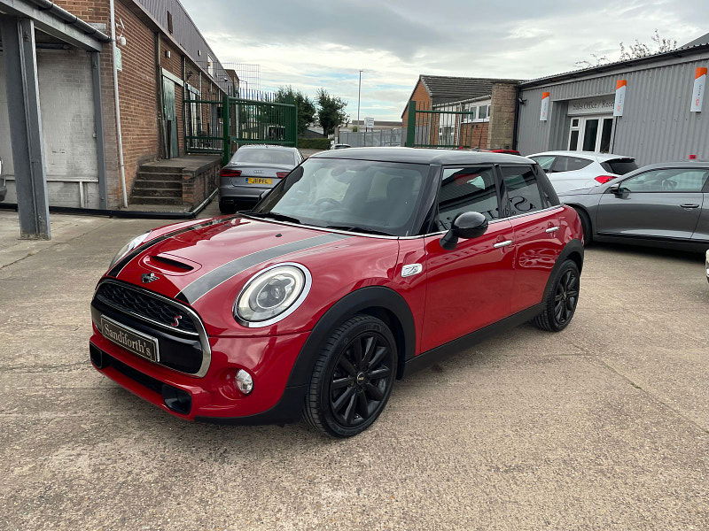 MINI Hatch 2.0 Cooper SD Hatchback 5dr Diesel Auto 6Spd Euro 6 (s/s) (170 ps) Only 2 former Keepers,  5dr Automatic 2025