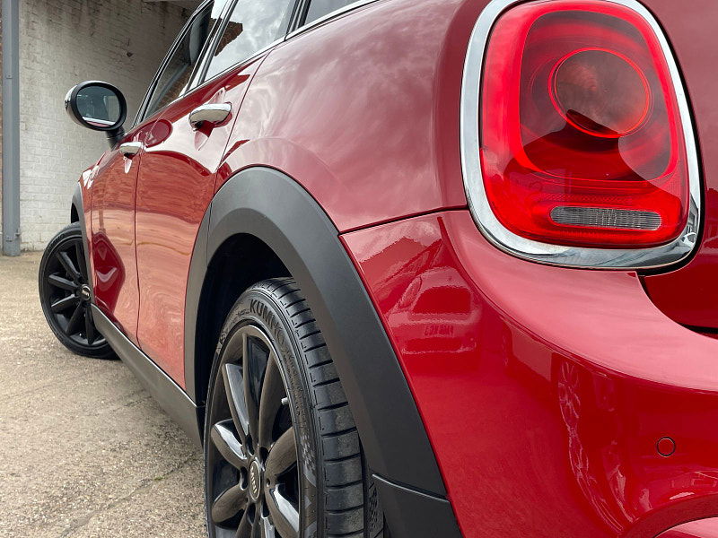 MINI Hatch 2.0 Cooper SD Hatchback 5dr Diesel Auto 6Spd Euro 6 (s/s) (170 ps) Only 2 former Keepers,  5dr Automatic 2025