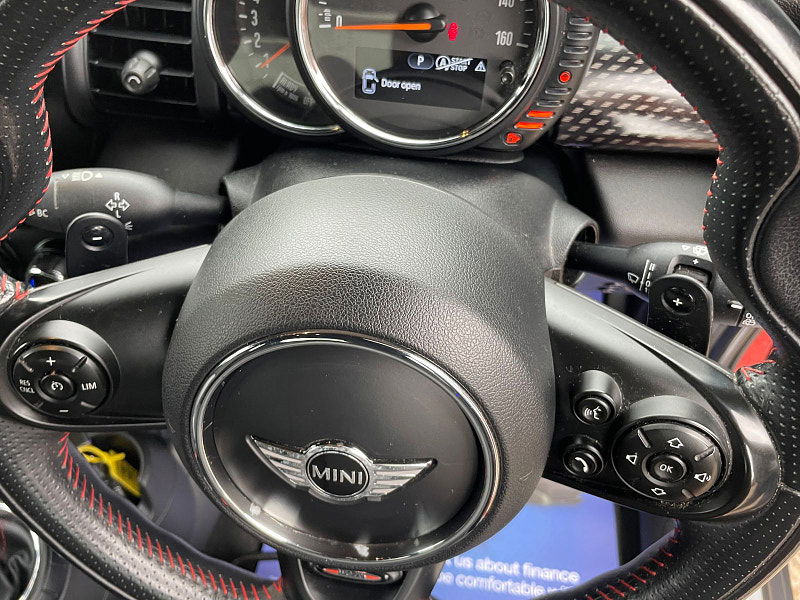 MINI Hatch 2.0 Cooper SD Hatchback 5dr Diesel Auto 6Spd Euro 6 (s/s) (170 ps) Only 2 former Keepers,  5dr Automatic 2025