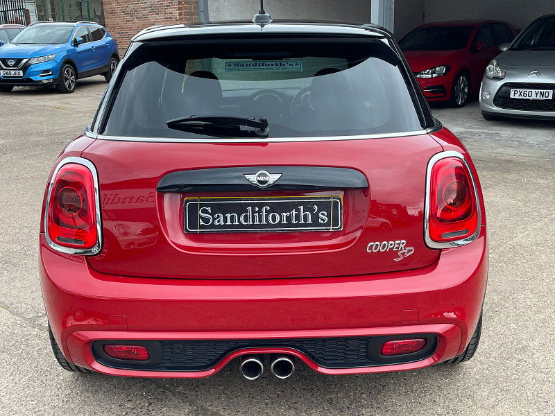 MINI Hatch 2.0 Cooper SD Hatchback 5dr Diesel Auto 6Spd Euro 6 (s/s) (170 ps) Only 2 former Keepers,  5dr Automatic 2025