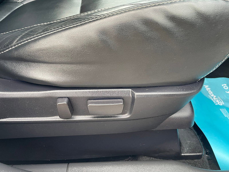 Mitsubishi Outlander 2.0h 12kWh GX4hs SUV 5dr Petrol Plug-in Hybrid CVT 4WD Euro 6 (s/s) (200 ps) 5dr Automatic 2026