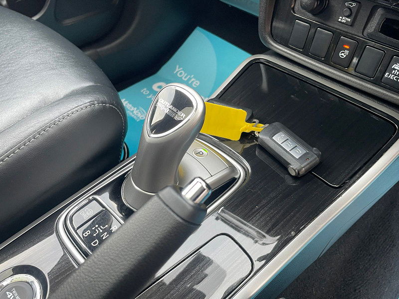 Mitsubishi Outlander 2.0h 12kWh GX4hs SUV 5dr Petrol Plug-in Hybrid CVT 4WD Euro 6 (s/s) (200 ps) 5dr Automatic 2026