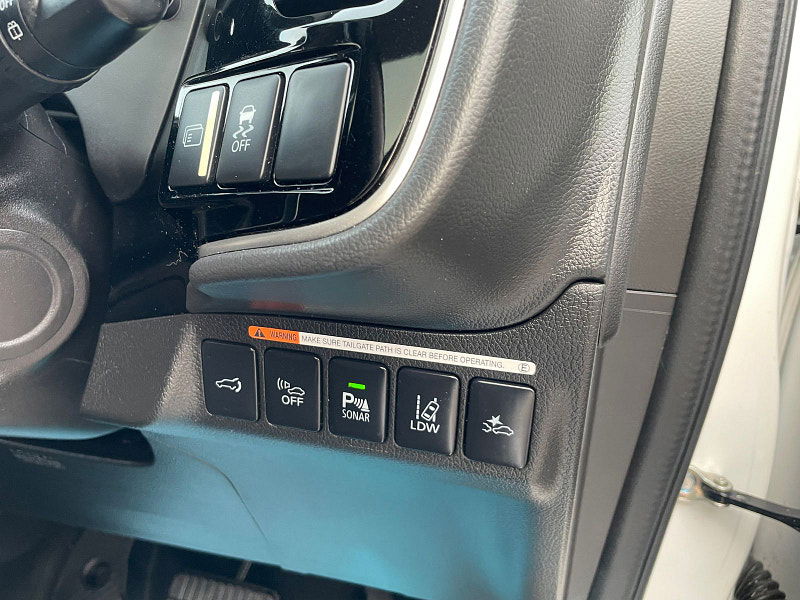 Mitsubishi Outlander 2.0h 12kWh GX4hs SUV 5dr Petrol Plug-in Hybrid CVT 4WD Euro 6 (s/s) (200 ps) 5dr Automatic 2026