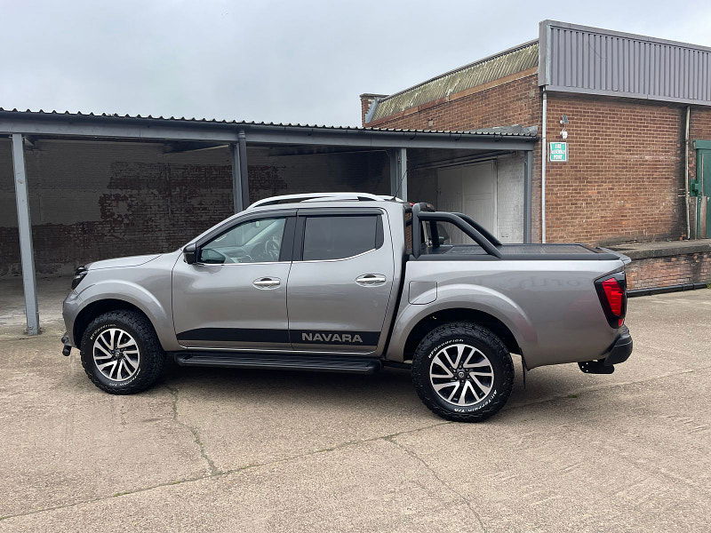 Nissan Navara 2.3 dCi Tekna Pickup Double Cab 4dr Diesel Manual 4WD Euro 6 (s/s) CAT N, NO VAT (190 ps) 4dr Manual 2025
