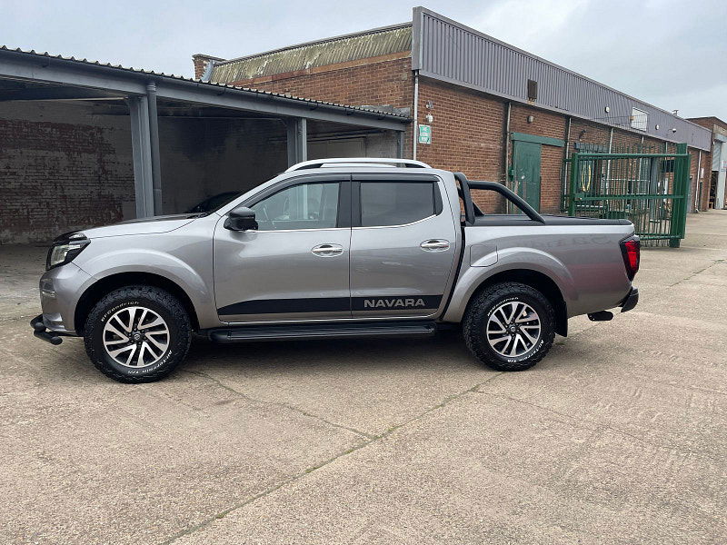 Nissan Navara 2.3 dCi Tekna Pickup Double Cab 4dr Diesel Manual 4WD Euro 6 (s/s) CAT N, NO VAT (190 ps) 4dr Manual 2025