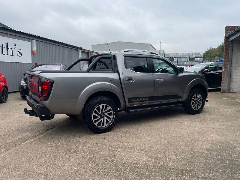 Nissan Navara 2.3 dCi Tekna Pickup Double Cab 4dr Diesel Manual 4WD Euro 6 (s/s) CAT N, NO VAT (190 ps) 4dr Manual 2025