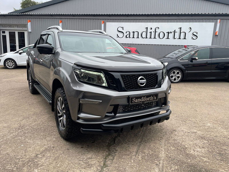 Nissan Navara 2.3 dCi Tekna Pickup Double Cab 4dr Diesel Manual 4WD Euro 6 (s/s) CAT N, NO VAT (190 ps) 4dr Manual 2025