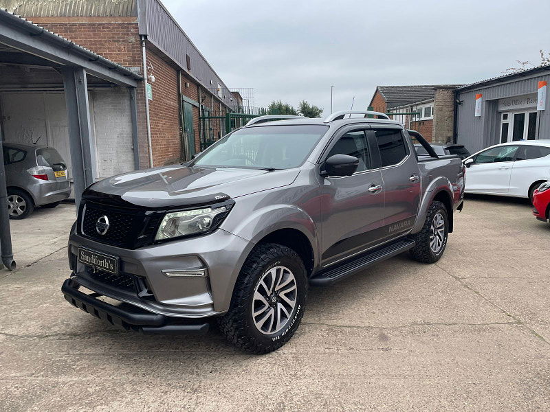 Nissan Navara 2.3 dCi Tekna Pickup Double Cab 4dr Diesel Manual 4WD Euro 6 (s/s) CAT N, NO VAT (190 ps) 4dr Manual 2025