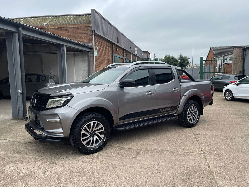 Nissan Navara 2.3 dCi Tekna Pickup Double Cab 4dr Diesel Manual 4WD Euro 6 (s/s) CAT N, NO VAT (190 ps) 4dr Manual 2025