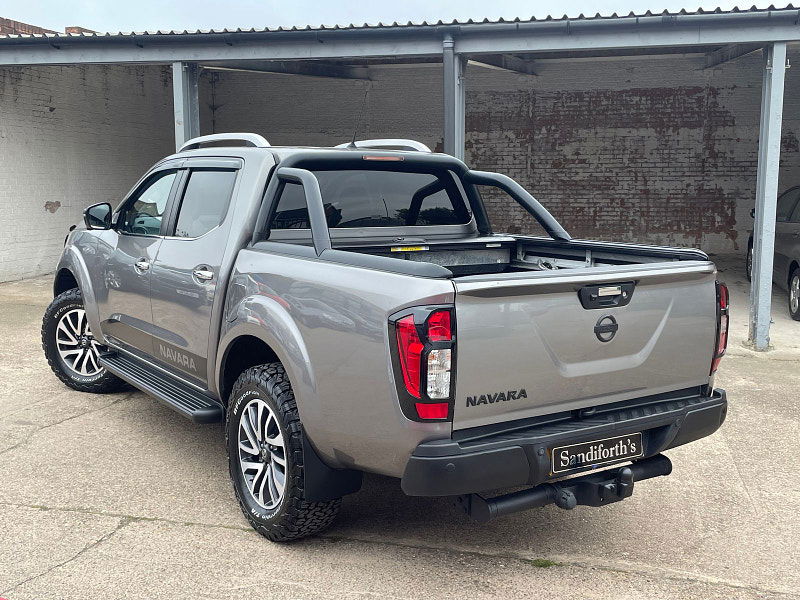 Nissan Navara 2.3 dCi Tekna Pickup Double Cab 4dr Diesel Manual 4WD Euro 6 (s/s) CAT N, NO VAT (190 ps) 4dr Manual 2025