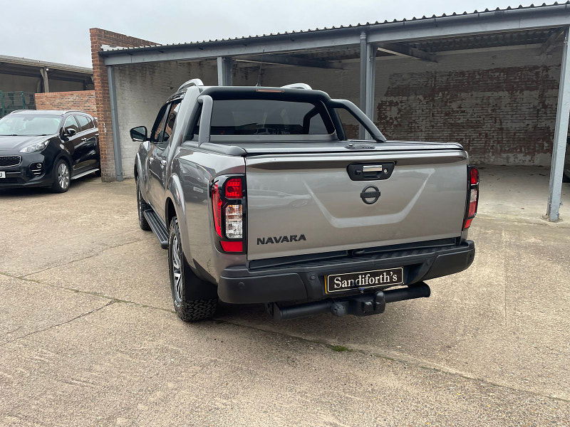Nissan Navara 2.3 dCi Tekna Pickup Double Cab 4dr Diesel Manual 4WD Euro 6 (s/s) CAT N, NO VAT (190 ps) 4dr Manual 2025