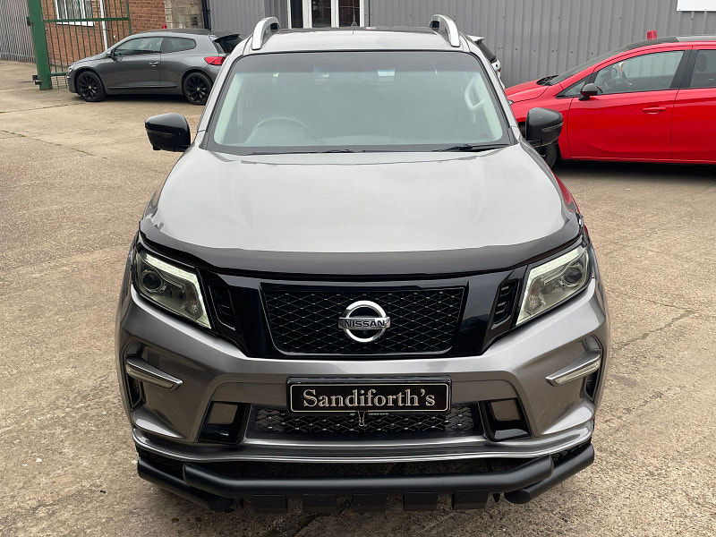 Nissan Navara 2.3 dCi Tekna Pickup Double Cab 4dr Diesel Manual 4WD Euro 6 (s/s) CAT N, NO VAT (190 ps) 4dr Manual 2025