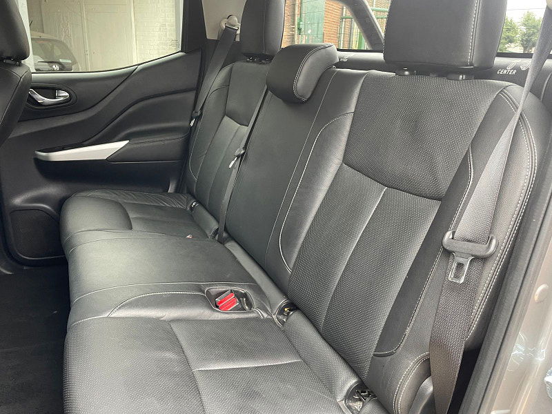 Nissan Navara 2.3 dCi Tekna Pickup Double Cab 4dr Diesel Manual 4WD Euro 6 (s/s) CAT N, NO VAT (190 ps) 4dr Manual 2025