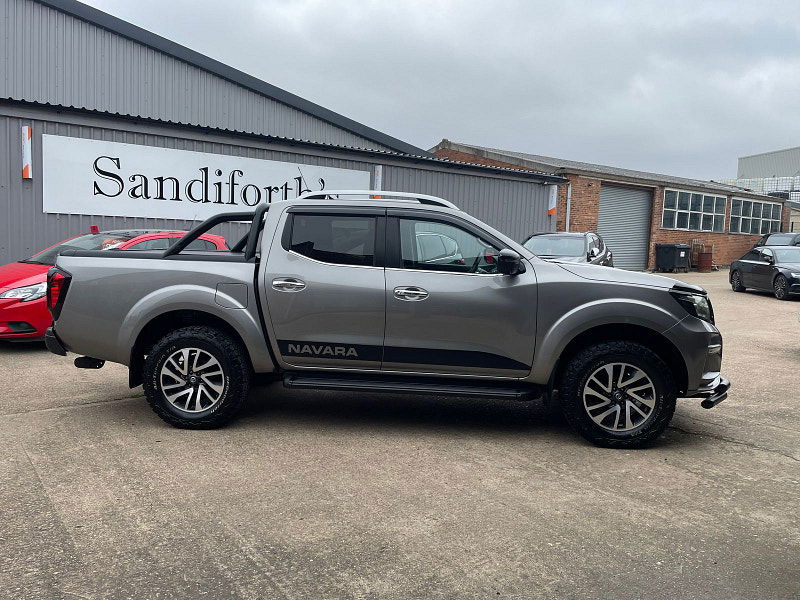 Nissan Navara 2.3 dCi Tekna Pickup Double Cab 4dr Diesel Manual 4WD Euro 6 (s/s) CAT N, NO VAT (190 ps) 4dr Manual 2025
