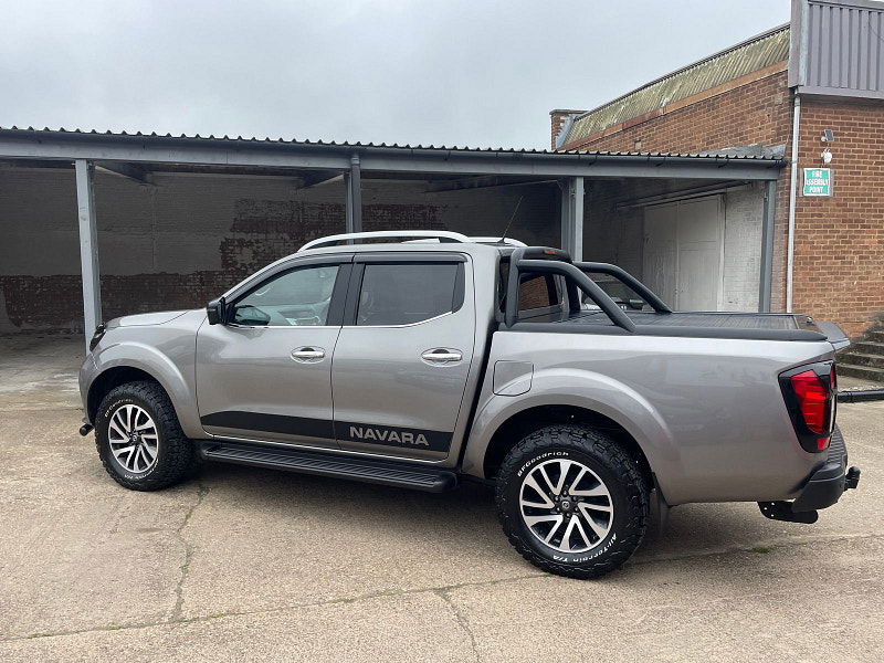 Nissan Navara 2.3 dCi Tekna Pickup Double Cab 4dr Diesel Manual 4WD Euro 6 (s/s) CAT N, NO VAT (190 ps) 4dr Manual 2025