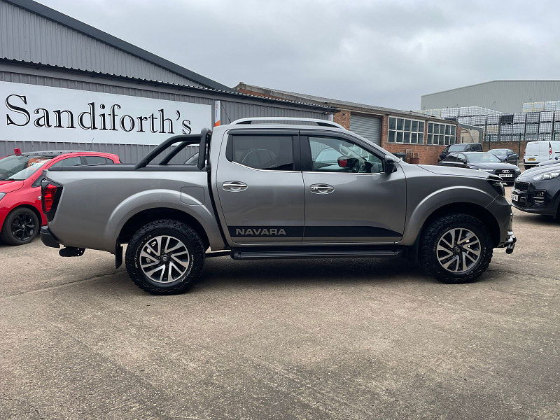 Nissan Navara 2.3 dCi Tekna Pickup Double Cab 4dr Diesel Manual 4WD Euro 6 (s/s) CAT N, NO VAT (190 ps) 4dr Manual 2025