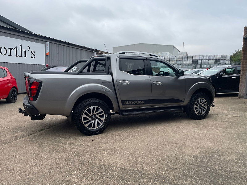 Nissan Navara 2.3 dCi Tekna Pickup Double Cab 4dr Diesel Manual 4WD Euro 6 (s/s) CAT N, NO VAT (190 ps) 4dr Manual 2025
