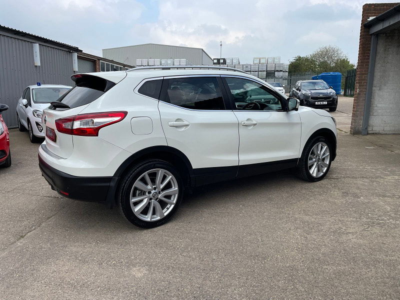 Nissan Qashqai 1.6 dCi Tekna SUV 5dr Diesel XTRON 2WD Euro 6 (s/s) (130 ps) 6 Services, Huge Spec  5dr Automatic 2024