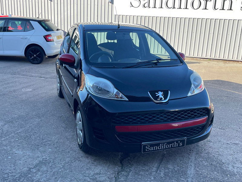 Peugeot 107 1.0 12V Urban Hatchback 5dr Petrol Manual Euro 4 (68 ps) 5dr Manual 2025