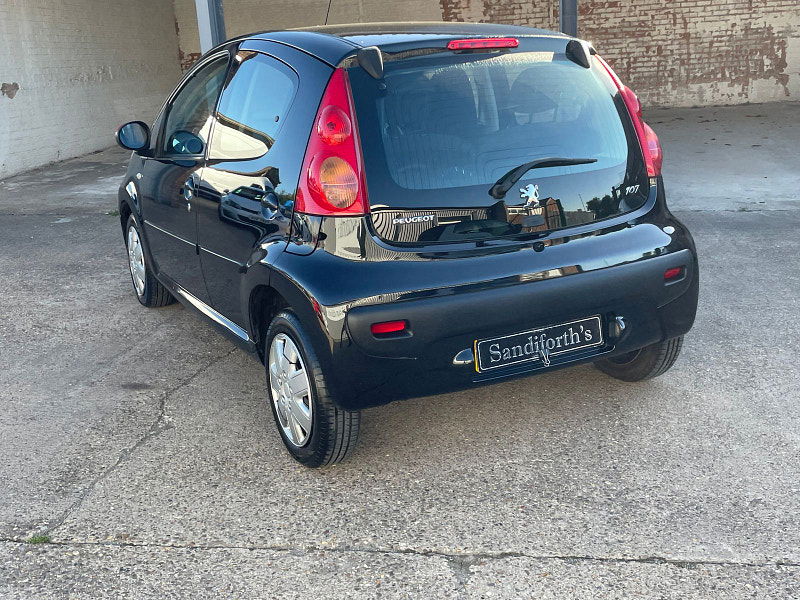 Peugeot 107 1.0 12V Urban Hatchback 5dr Petrol Manual Euro 4 (68 ps) 5dr Manual 2025