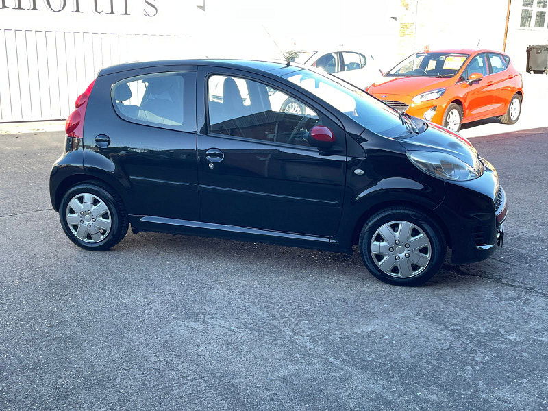 Peugeot 107 1.0 12V Urban Hatchback 5dr Petrol Manual Euro 4 (68 ps) 5dr Manual 2025