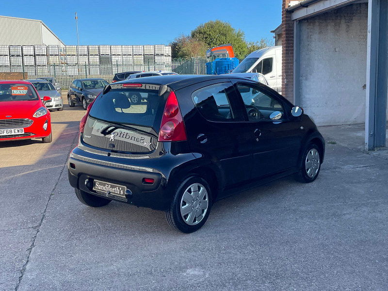 Peugeot 107 1.0 12V Urban Hatchback 5dr Petrol Manual Euro 4 (68 ps) 5dr Manual 2025