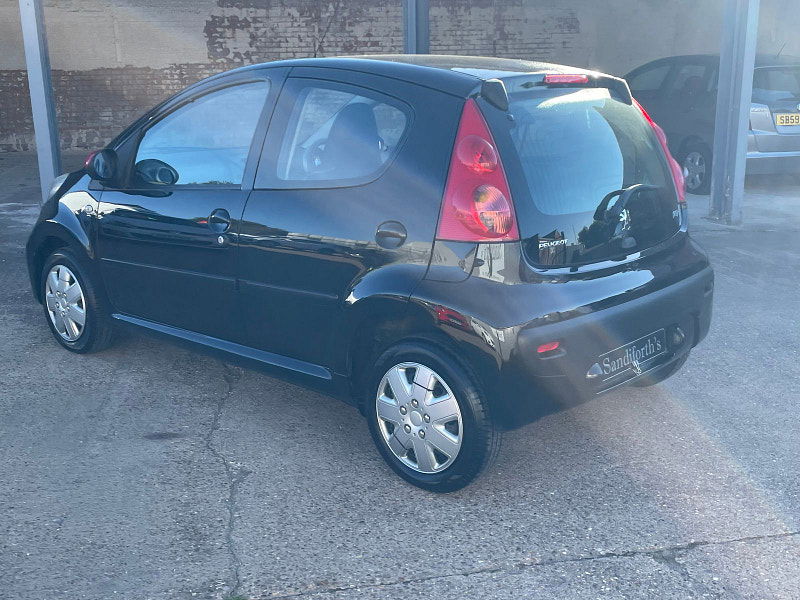 Peugeot 107 1.0 12V Urban Hatchback 5dr Petrol Manual Euro 4 (68 ps) 5dr Manual 2025