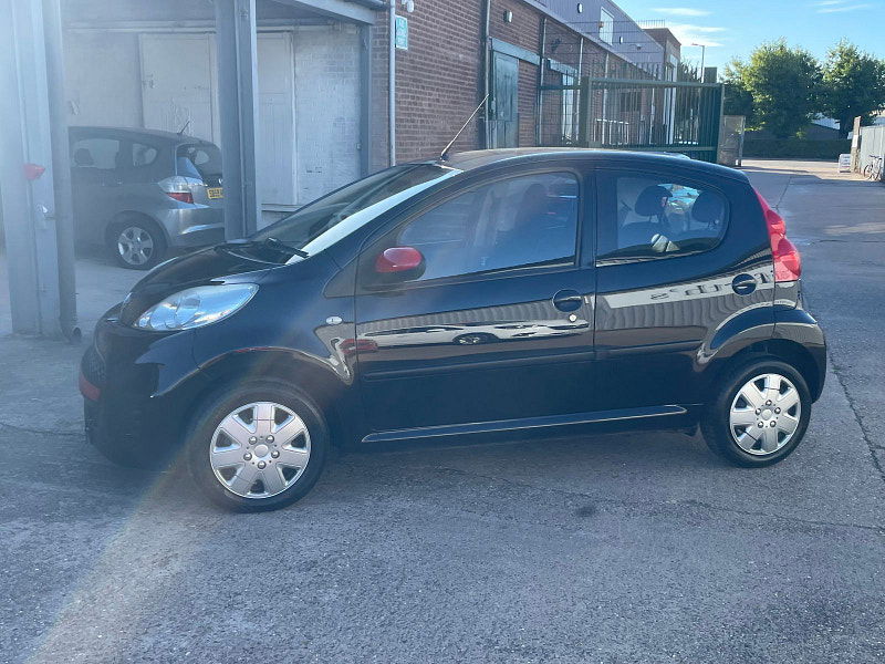 Peugeot 107 1.0 12V Urban Hatchback 5dr Petrol Manual Euro 4 (68 ps) 5dr Manual 2025