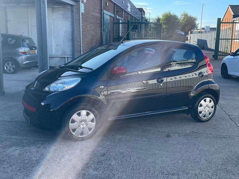 Peugeot 107 1.0 12V Urban Hatchback 5dr Petrol Manual Euro 4 (68 ps) 5dr Manual 2025