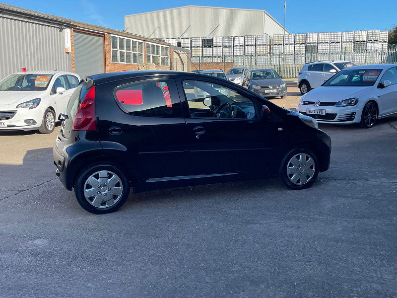 Peugeot 107 1.0 12V Urban Hatchback 5dr Petrol Manual Euro 4 (68 ps) 5dr Manual 2025