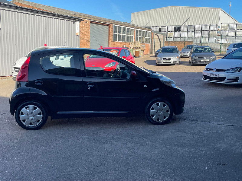 Peugeot 107 1.0 12V Urban Hatchback 5dr Petrol Manual Euro 4 (68 ps) 5dr Manual 2025