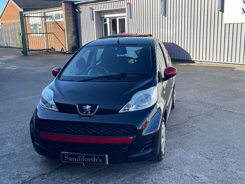 Peugeot 107 1.0 12V Urban Hatchback 5dr Petrol Manual Euro 4 (68 ps) 5dr Manual 2025