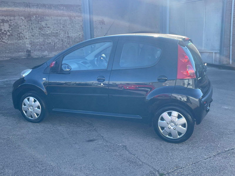 Peugeot 107 1.0 12V Urban Hatchback 5dr Petrol Manual Euro 4 (68 ps) 5dr Manual 2025
