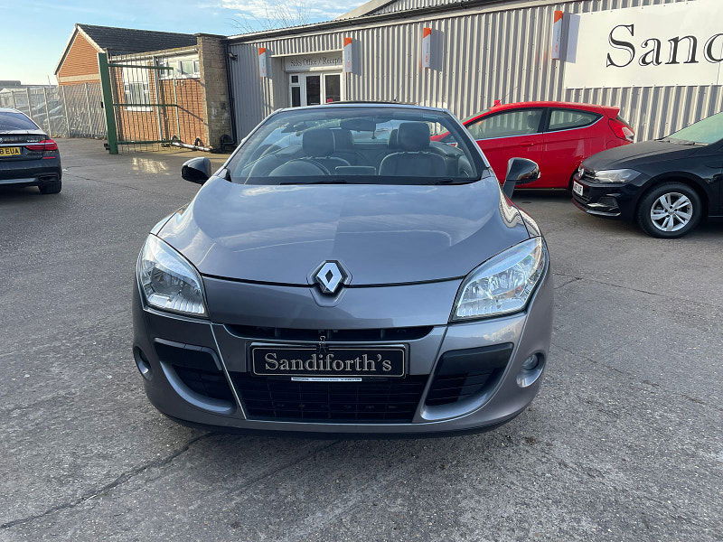 Renault Megane 1.5 dCi Dynamique TomTom Convertible 2dr Diesel Manual Euro 5 (s/s) (110 ps) 9 Services,  2dr Manual 2024