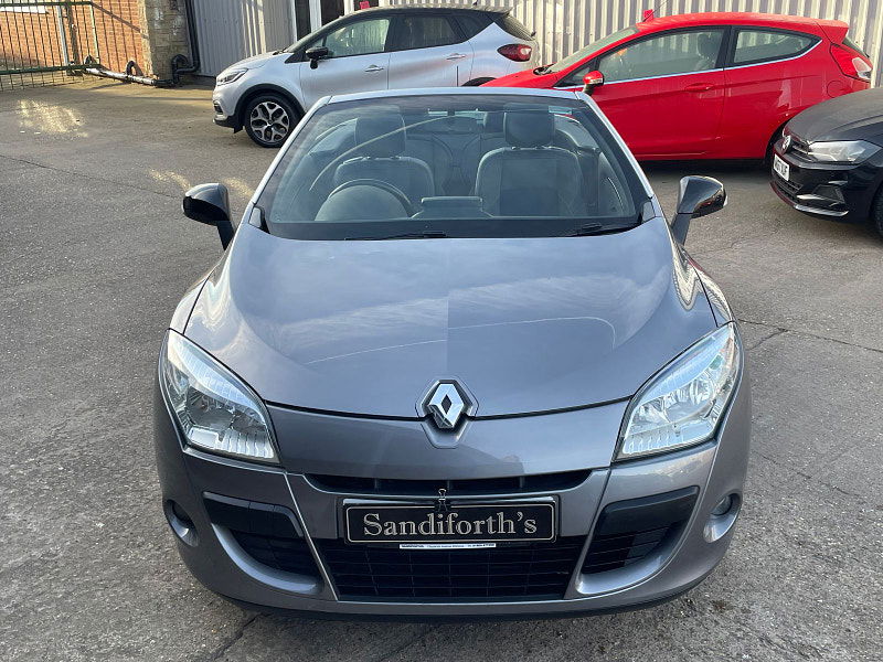 Renault Megane 1.5 dCi Dynamique TomTom Convertible 2dr Diesel Manual Euro 5 (s/s) (110 ps) 9 Services,  2dr Manual 2024