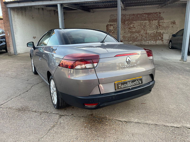 Renault Megane 1.5 dCi Dynamique TomTom Convertible 2dr Diesel Manual Euro 5 (s/s) (110 ps) 9 Services,  2dr Manual 2024