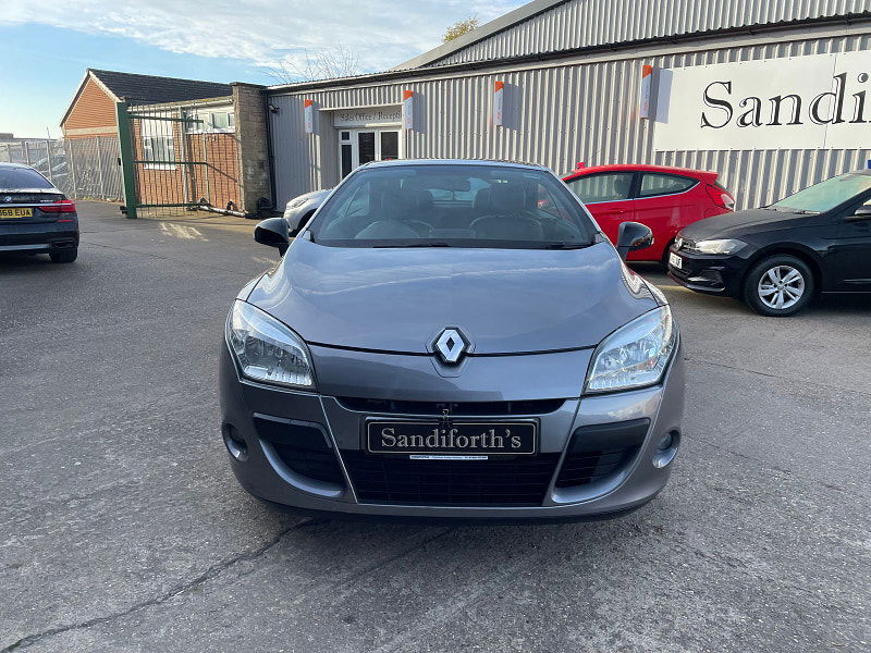 Renault Megane 1.5 dCi Dynamique TomTom Convertible 2dr Diesel Manual Euro 5 (s/s) (110 ps) 9 Services,  2dr Manual 2024